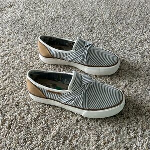 Tommy Bahama Striped Knot Slip-On Sneakers in White and Tan